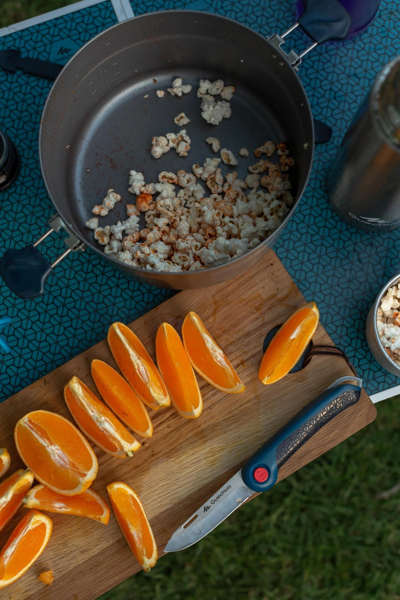Quechua 500 Stainless Steel Non-Stick Camping Cookset – 14-Piece for 2 People
