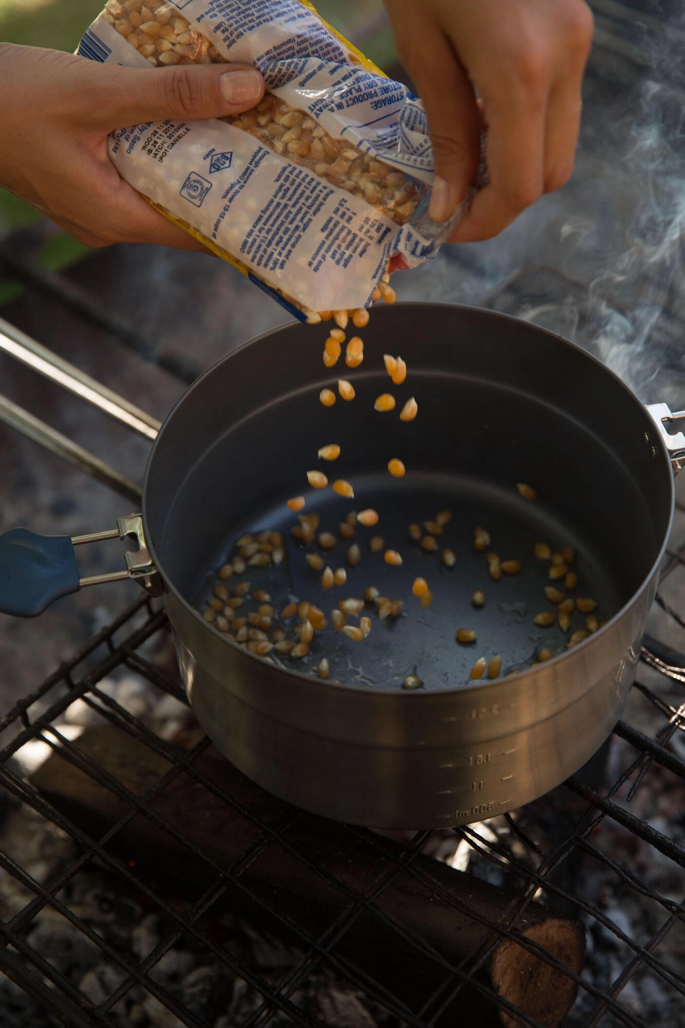 Quechua 500 Stainless Steel Non-Stick Camping Cookset – 14-Piece for 2 People